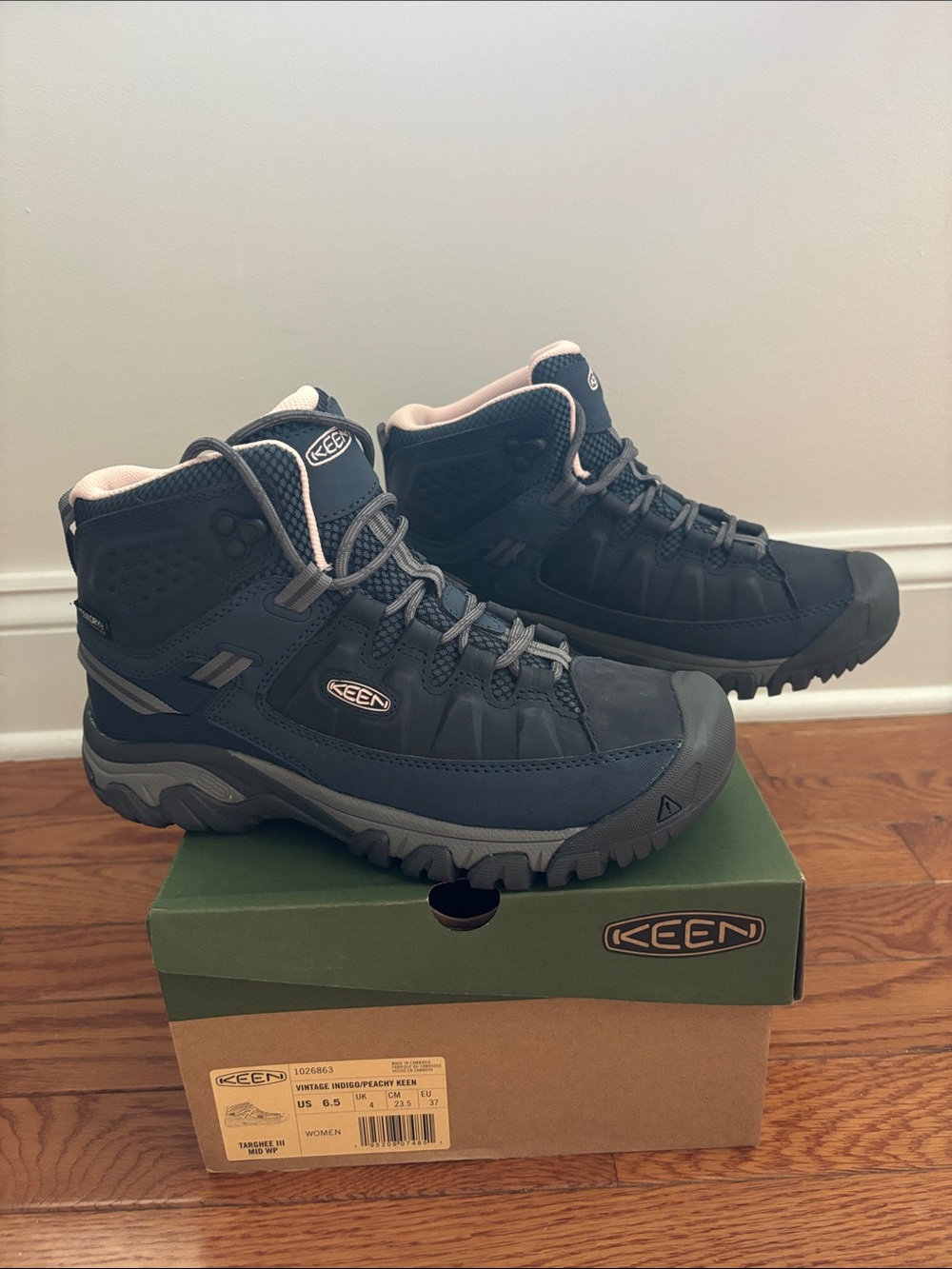 KEEN Women's Targhee III mid waterproof